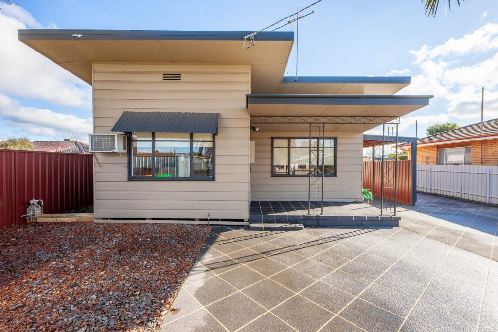 Dean Star property