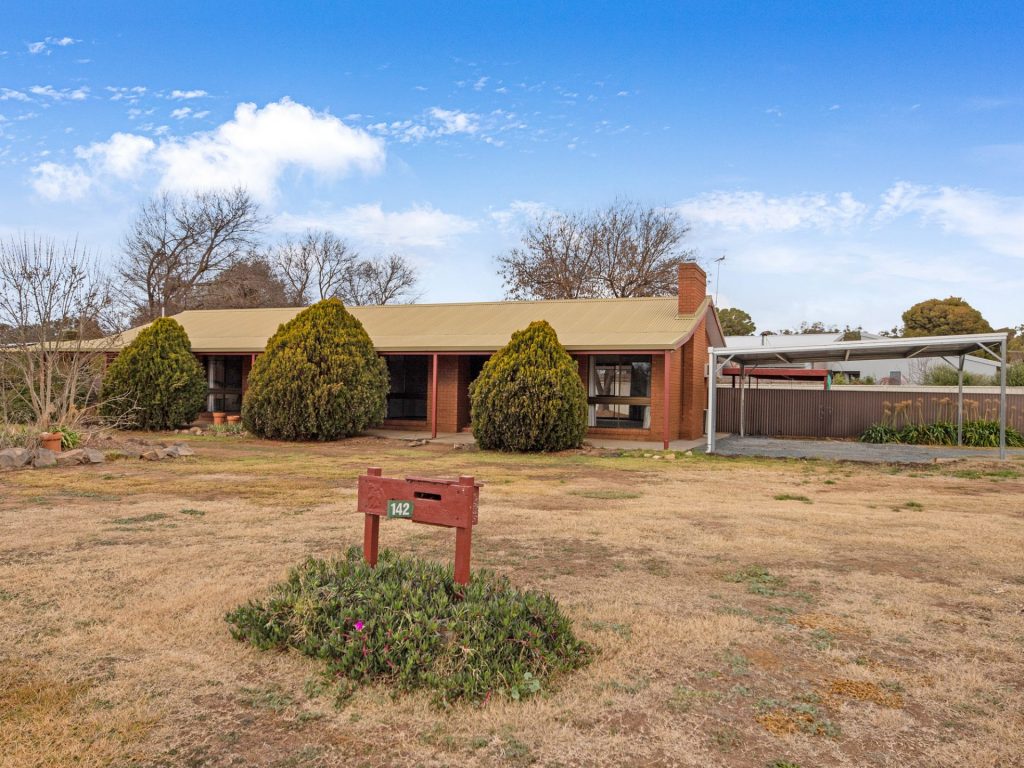 Dean Star property