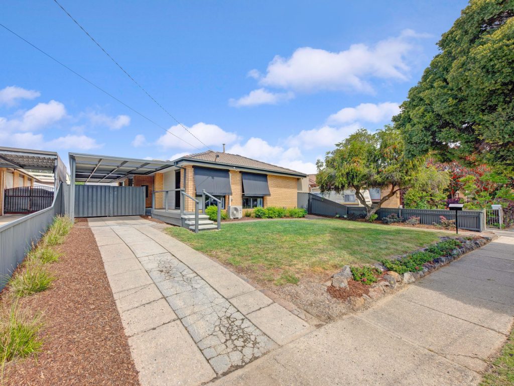 Dean Star property