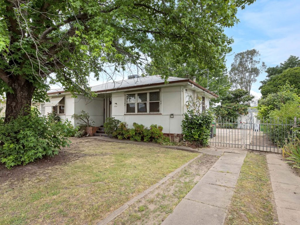Dean Star property