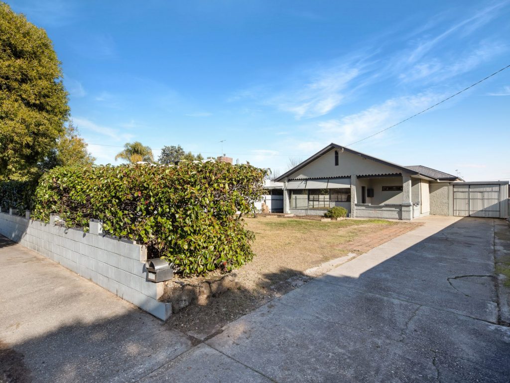 Dean Star property