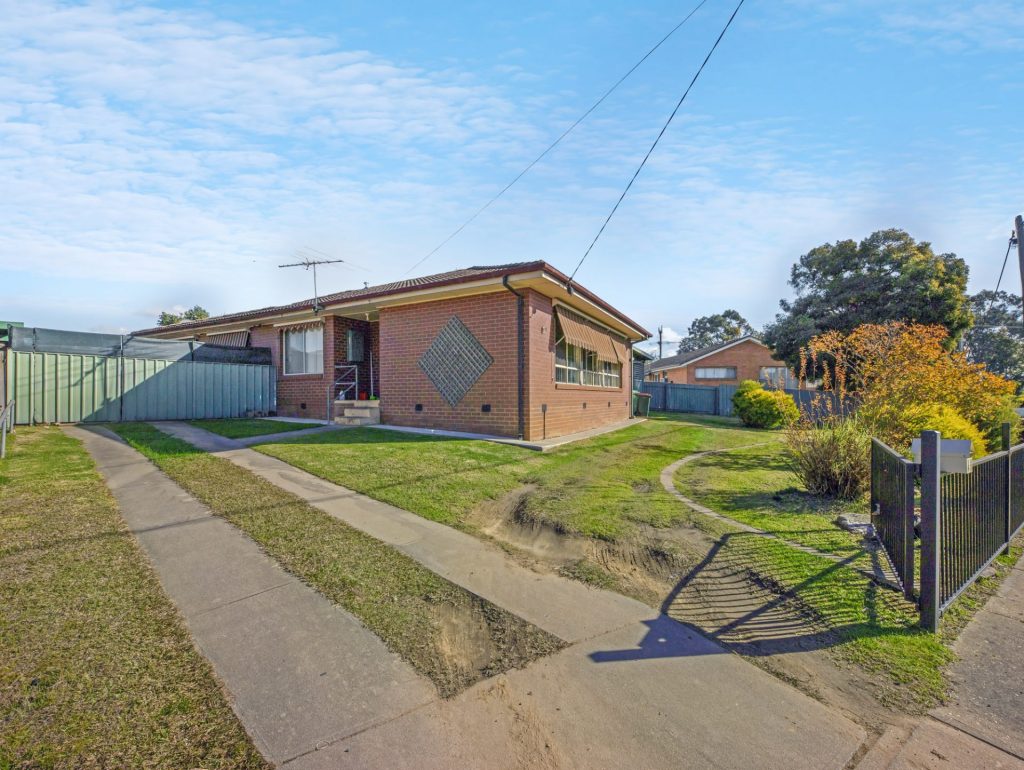 Dean Star property