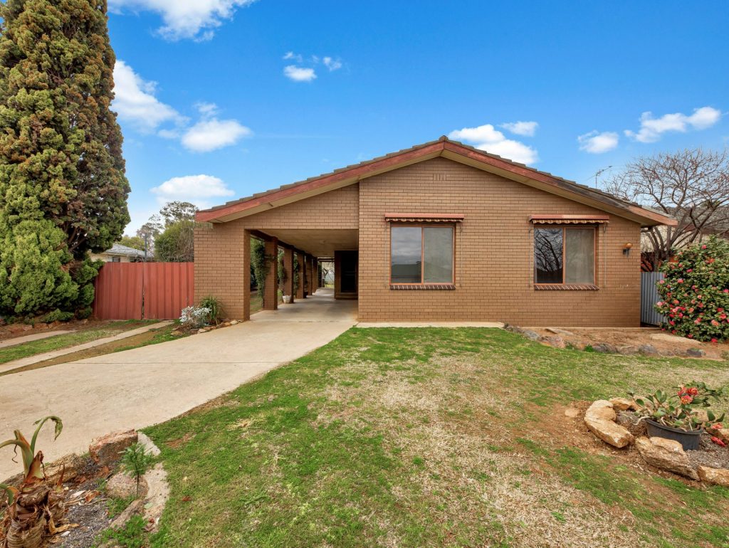 Dean Star property