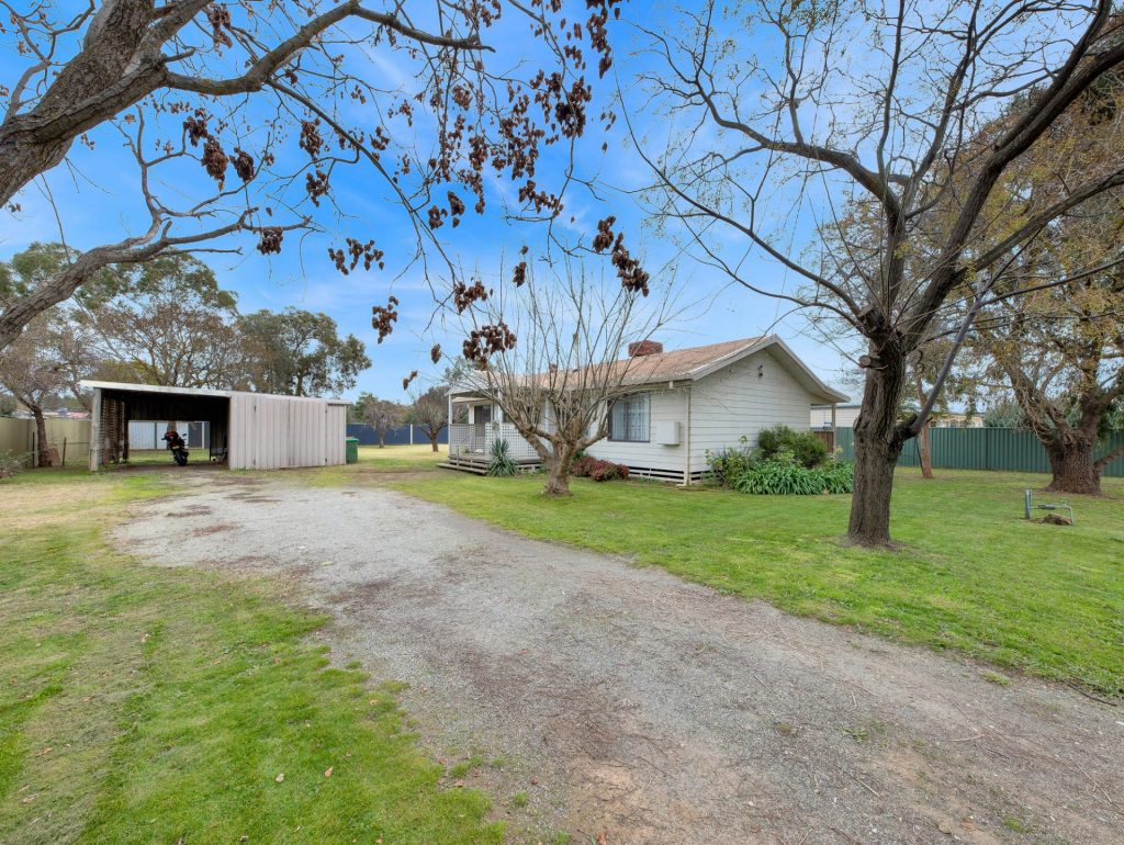Dean Star property