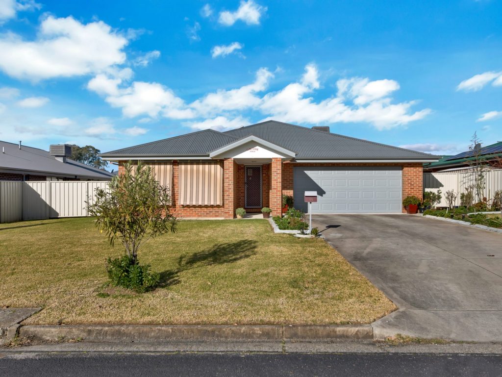 Dean Star property