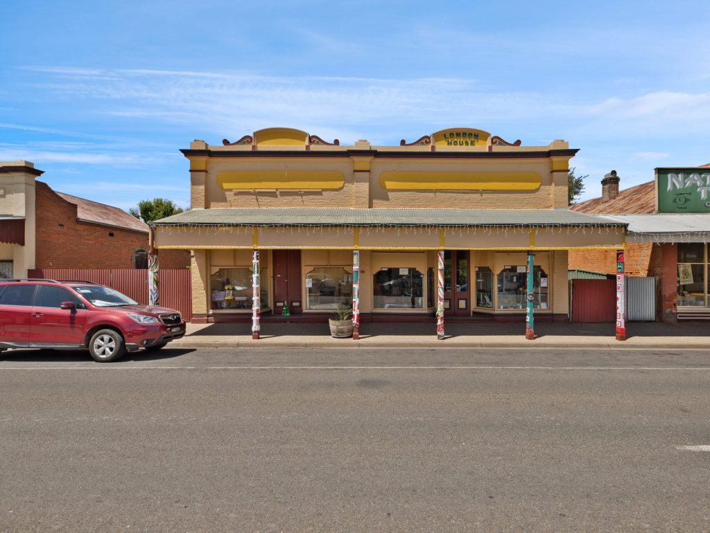 Dean Star property
