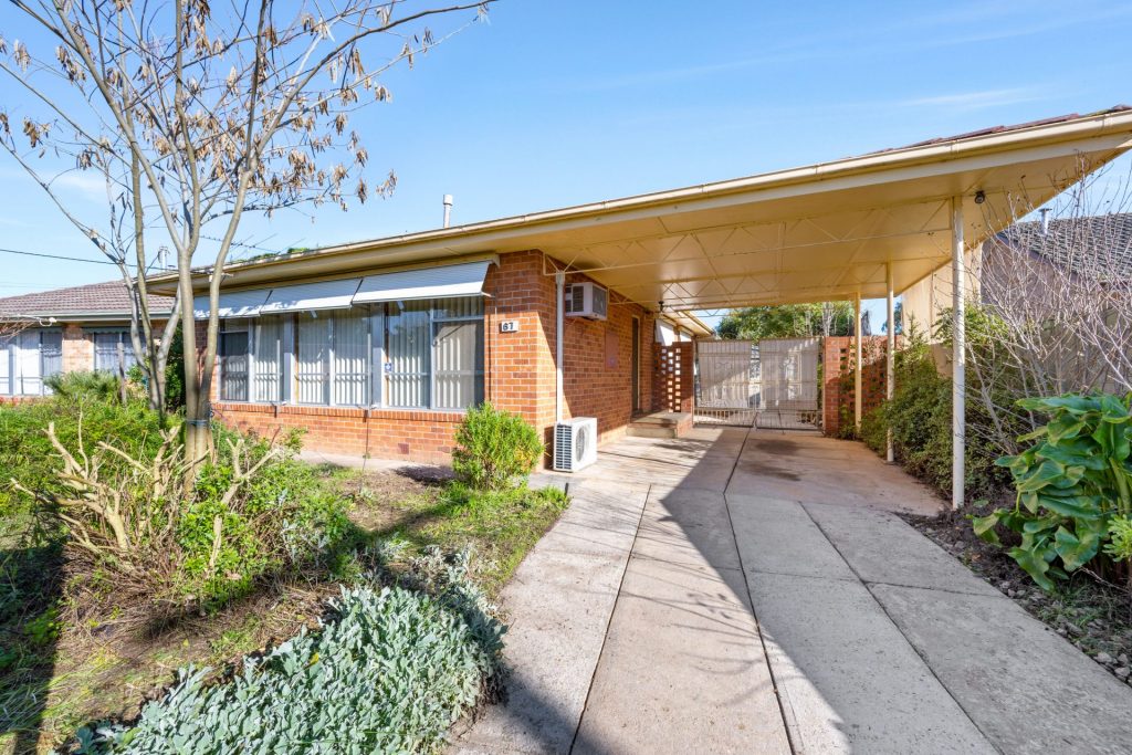Dean Star property