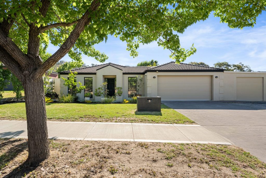 Dean Star property