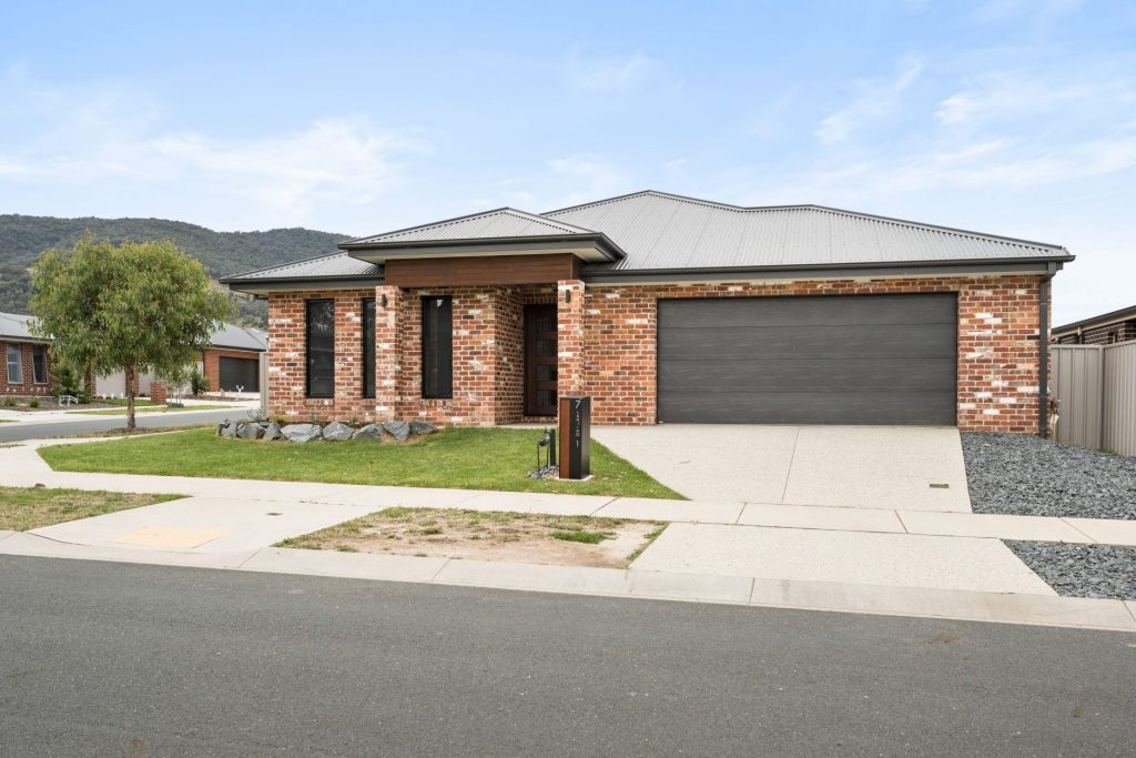 Dean Star property