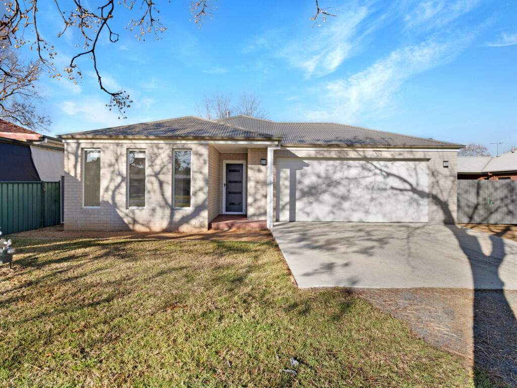 Kristy Leathem property