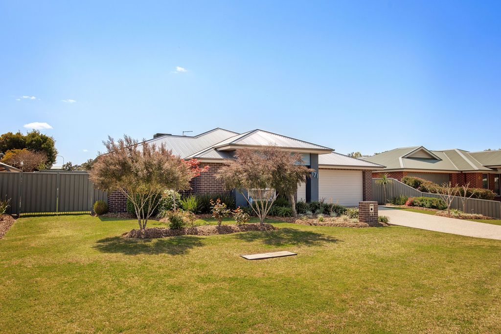 Kristy Leathem property