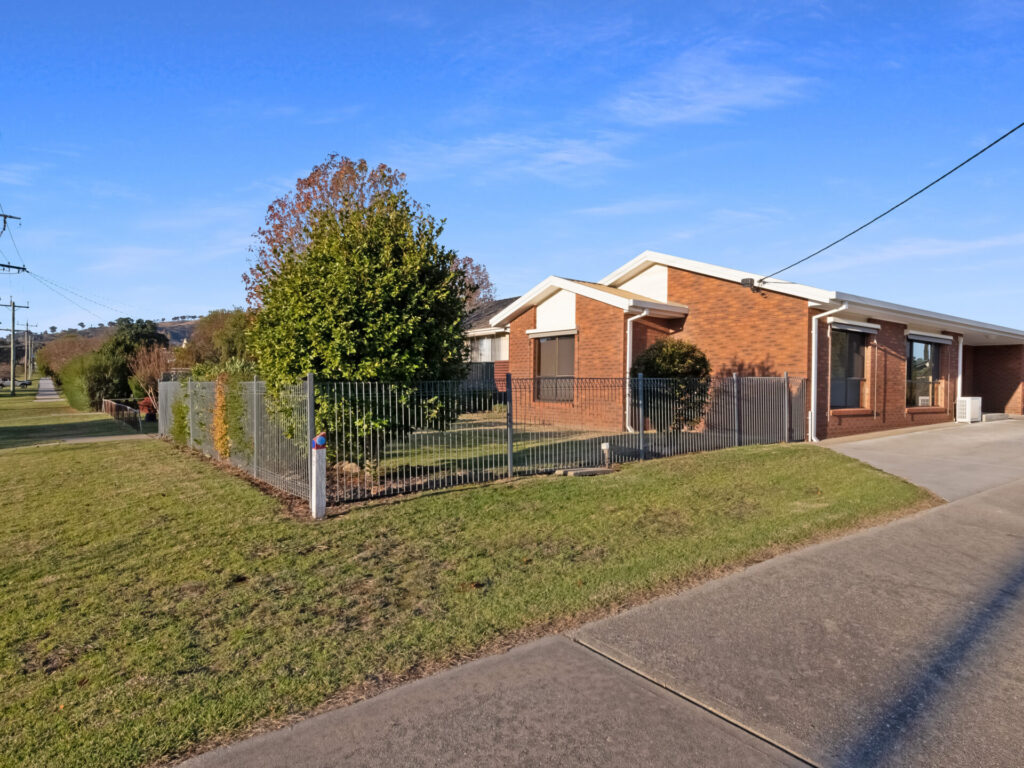 Dean Star property