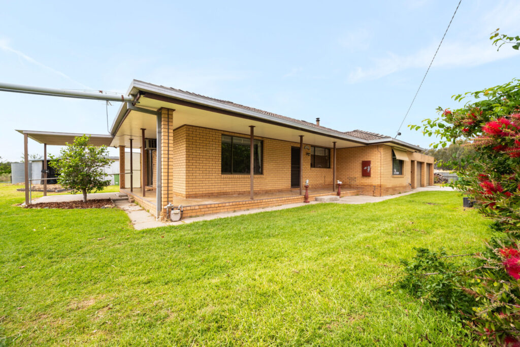 Dean Star property