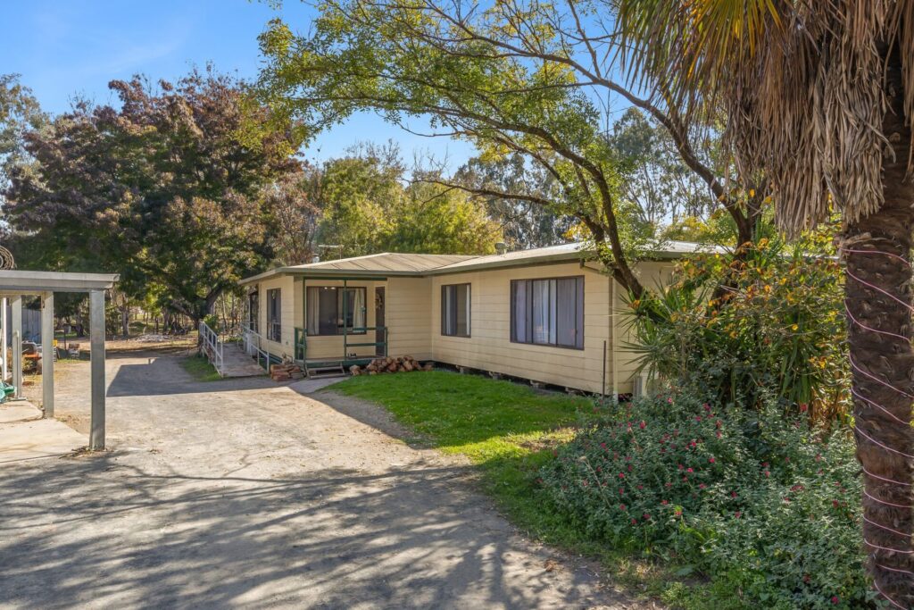 Dean Star property